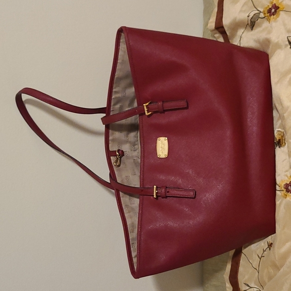 Michael Kors Jet Set Travel Tote Large Ruby Red Burgundy Tote Bag - Picture 6 of 6